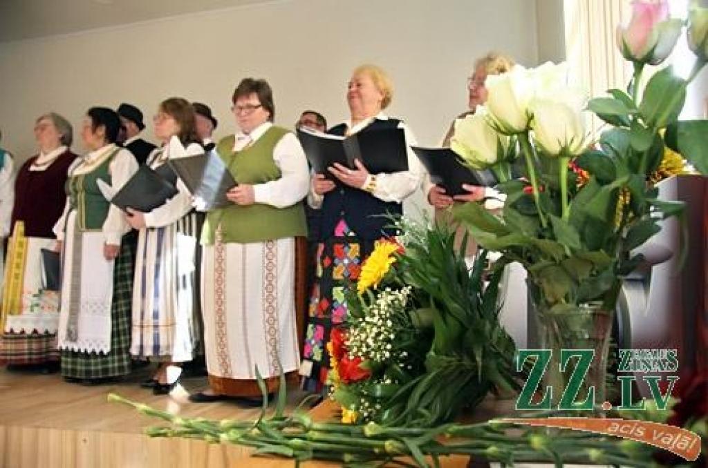 Lietuvieši svin Neatkarības dienu (ar foto)