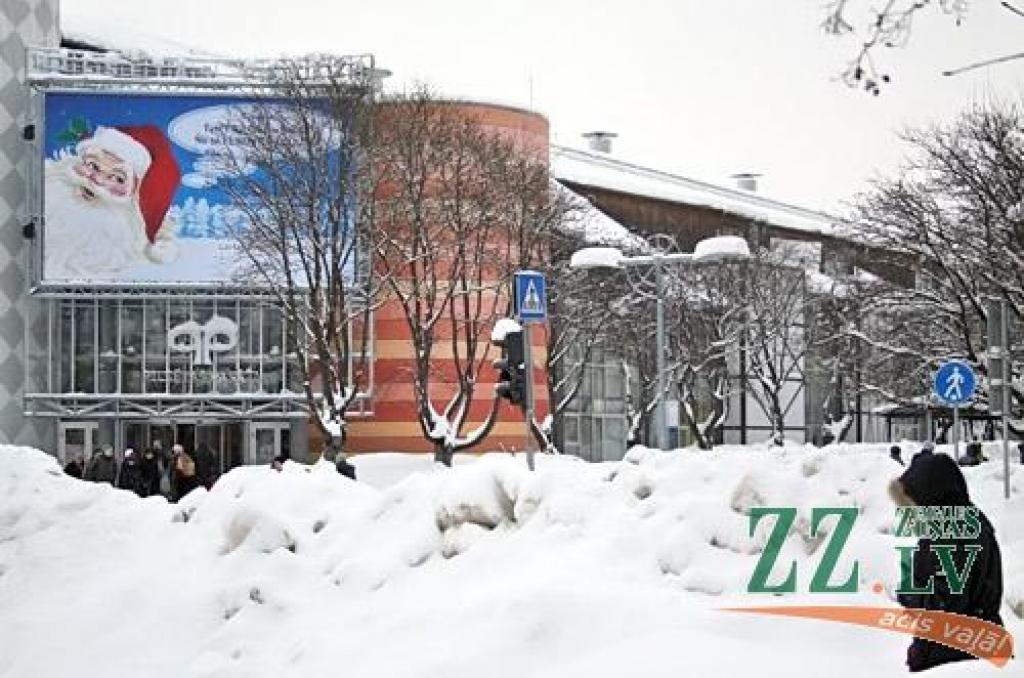 Sniega rezultātā Jelgavai esot vieni no Latvijā lielākajiem zaudējumiem