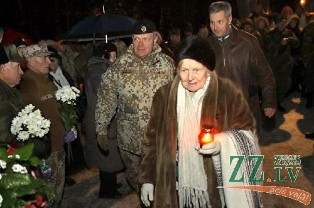 Ložmetējkalnā atceras latviešu strēlnieku varonību