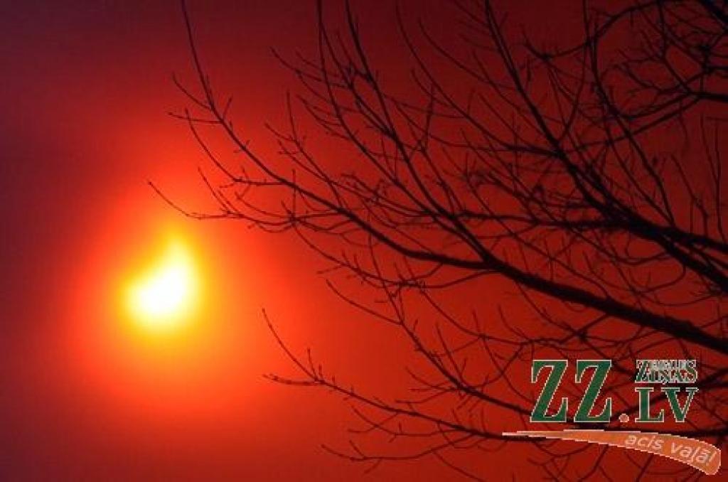 Jelgavā tomēr varēja manīt Saules aptumsumu (ar foto)
