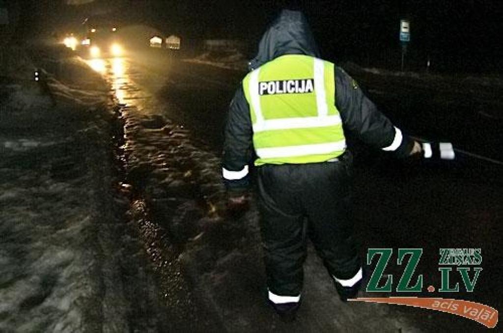 Policijas reidā Zemgalē konstatē, ka autovadītāji ir pavirši ar dokumentiem