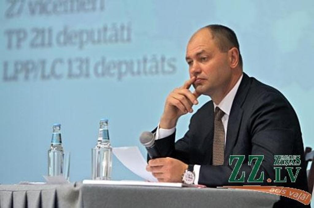 Liepiņš: Aiz visas šīs ažiotāžas stāv Rāviņa «spalvainā roka»
