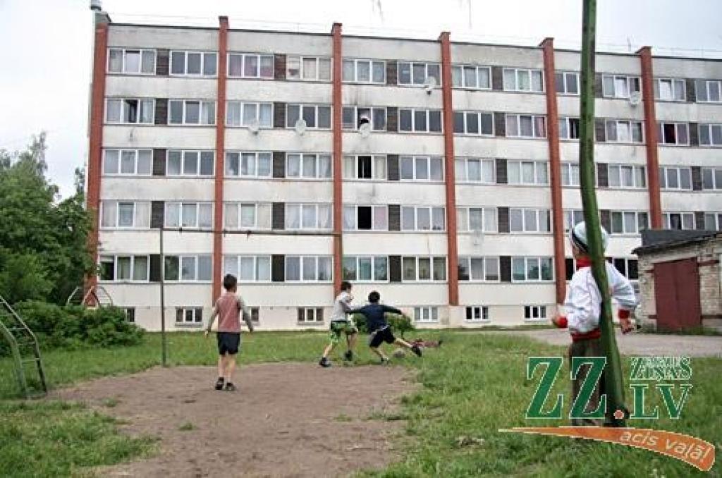 Viens uzņēmums tiek pie desmit pašvaldības dzīvokļu remonta
