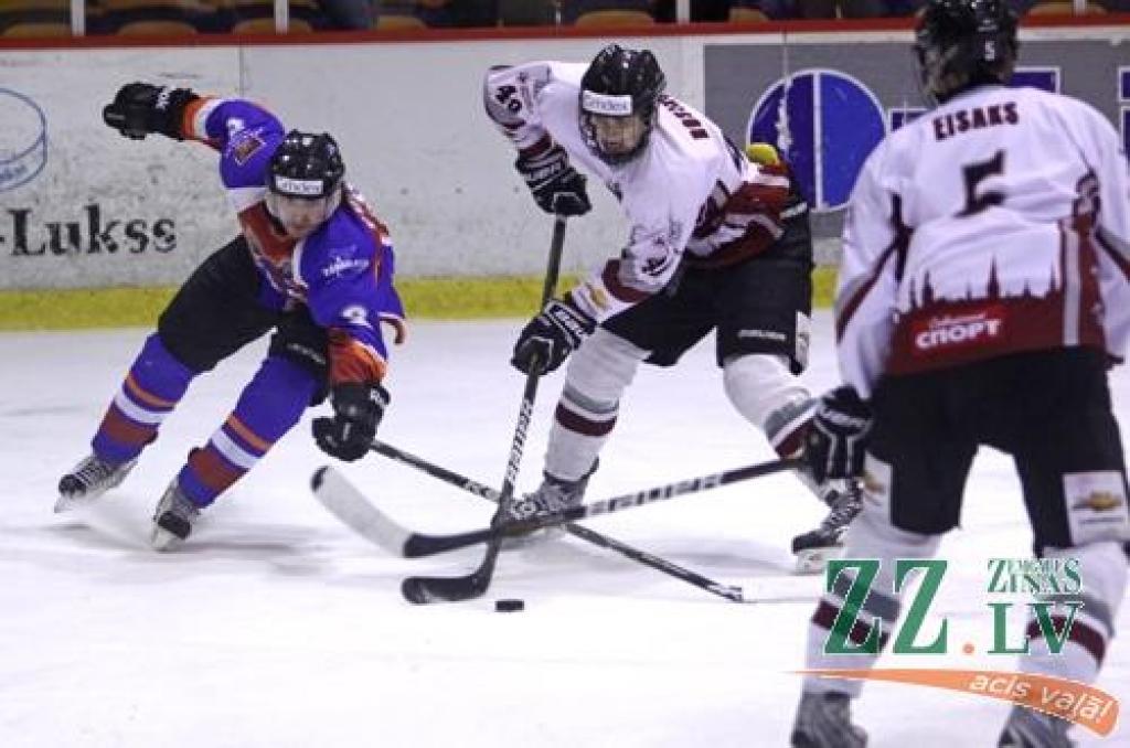 Hokejs. «JLSS/Zemgale» zaudē arī trešajā ceturtdaļfināla spēlē – 2:3 (ar foto)