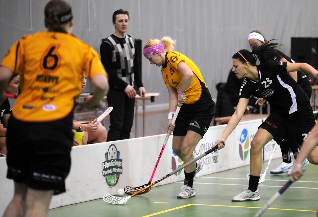RSU trešo gadu pēc kārtas triumfē Latvijas sieviešu florbola čempionātā