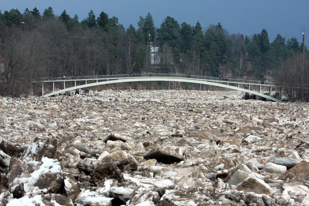 Meteorologi: Līdzīgi plūdi kā šogad Ogres upē atkārtojas reizi 100, vietām pat 200 gados