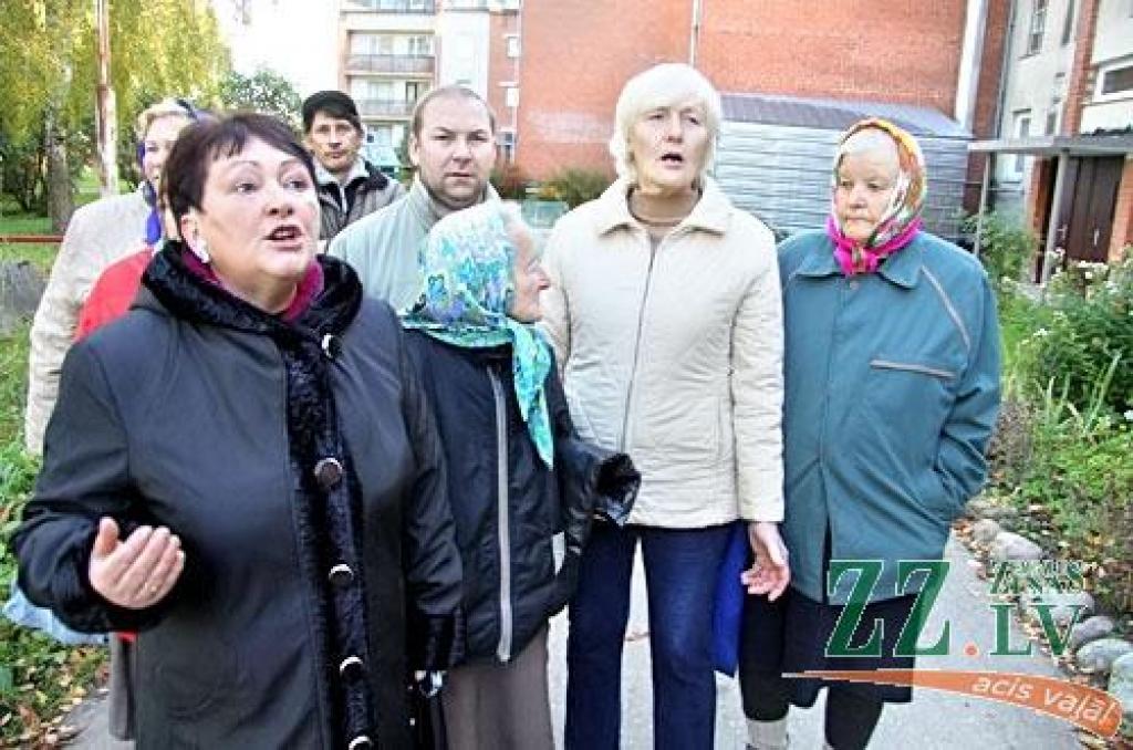 Novados salst apkures parādnieku ķīlnieki (ar foto)