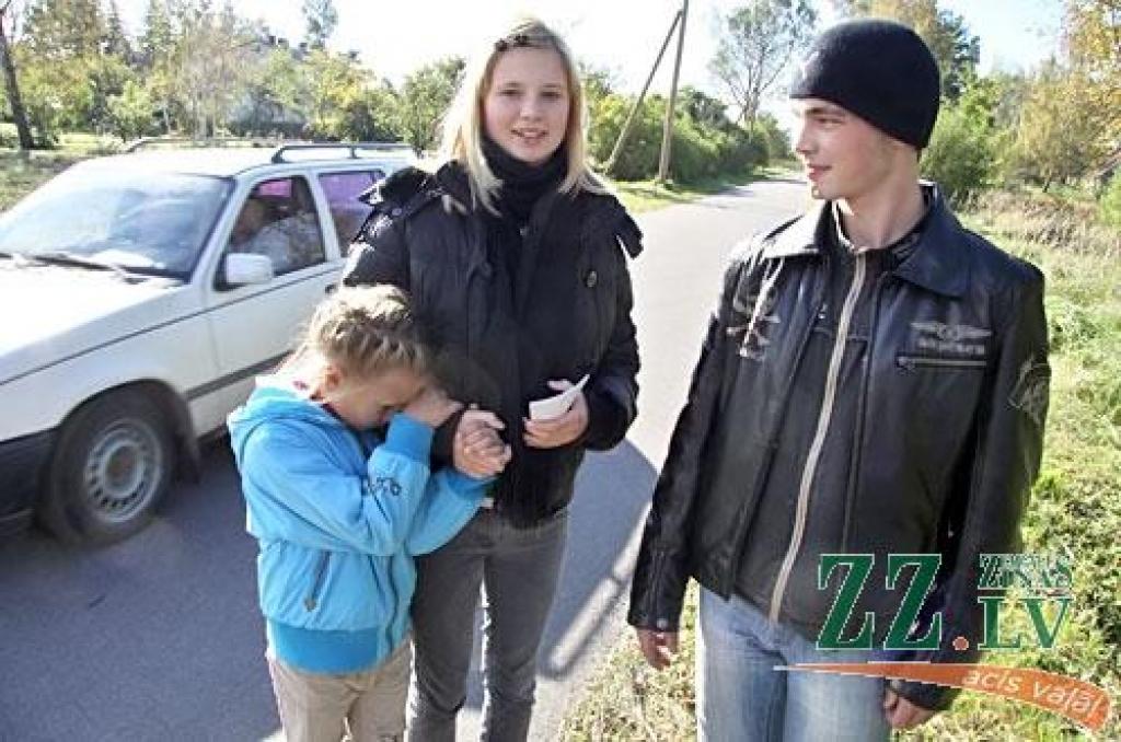FOTO: Jelgavas novadā visai zema aktivitāte; komisijas vadītāja domā, ka cilvēki balso citur
