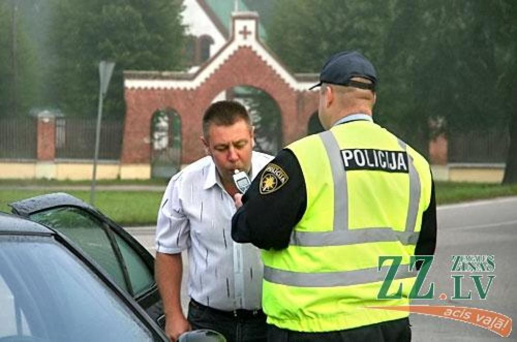 Policija uz ceļiem liek manīt 1.septembra tuvošanos (ar foto)