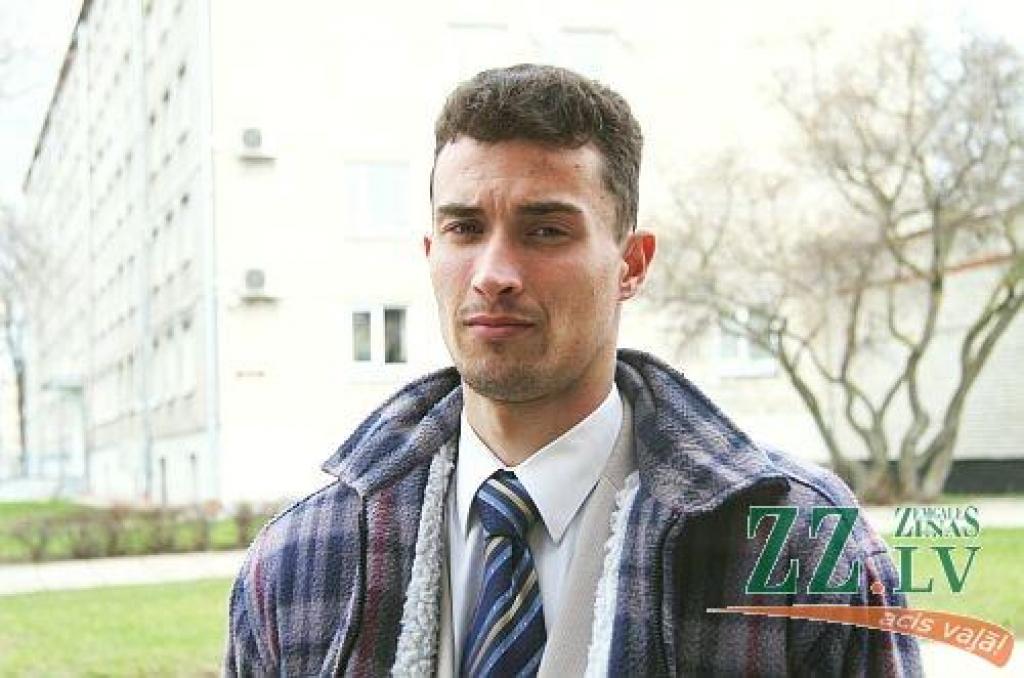 Viltus bezpajumtnieku glābējs gaida pirmo tiesu