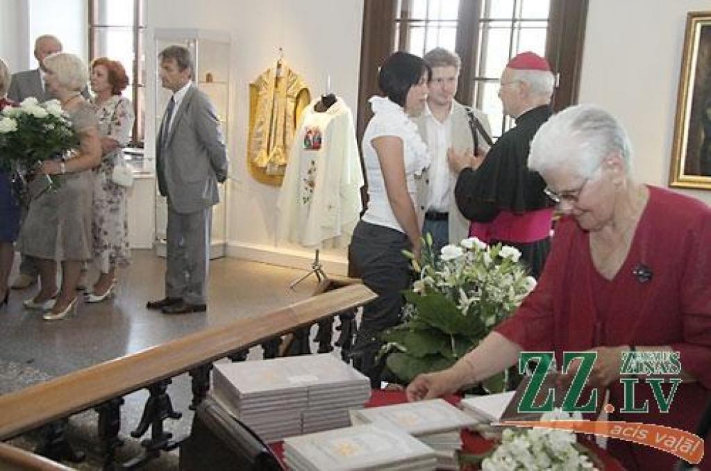 Godina bīskapu Antonu Justu (ar foto)