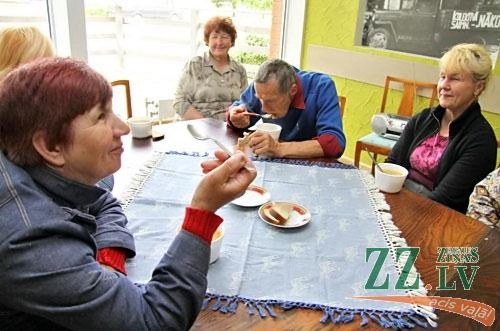 Nākotnē bezmaksas zupu pirmie nogaršo bezdarbnieki (ar foto)