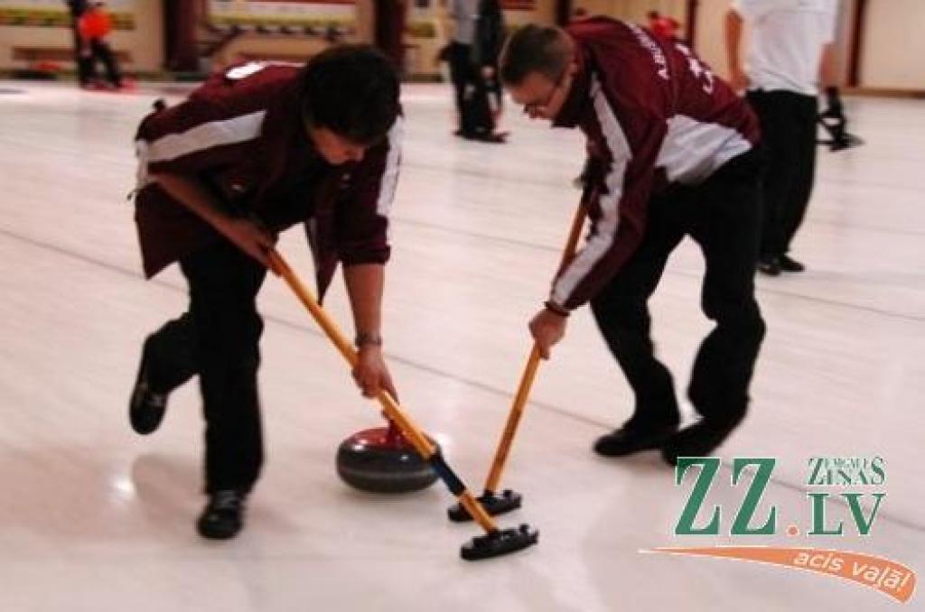 Cīnās par ceļazīmi uz Pasaules čempionātu
