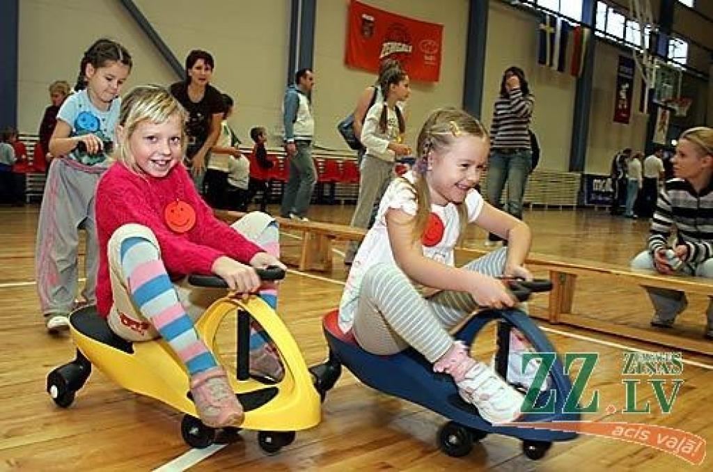 Foto: Sporto vecāki un bērni