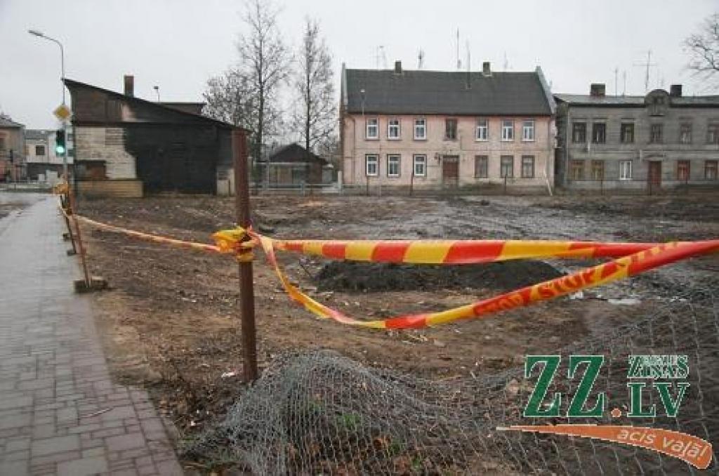 Vēstures piemineklis nojaukts ar atļauju