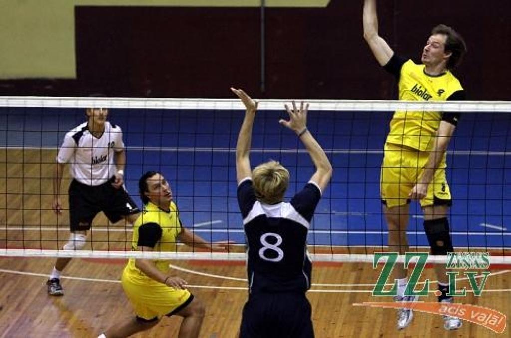 «Ozīšiem» Tallinā - divreiz pieci seti