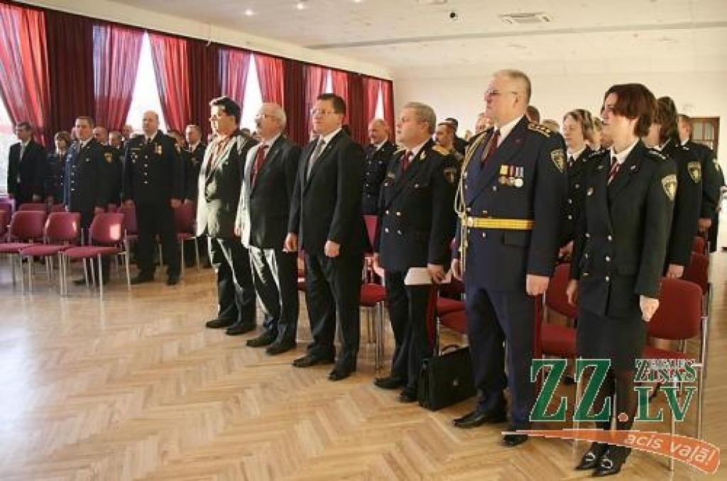 Foto: Apbalvo labākos policistus