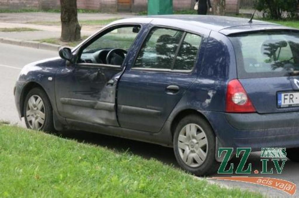 Cieš divi auto (precizēta)