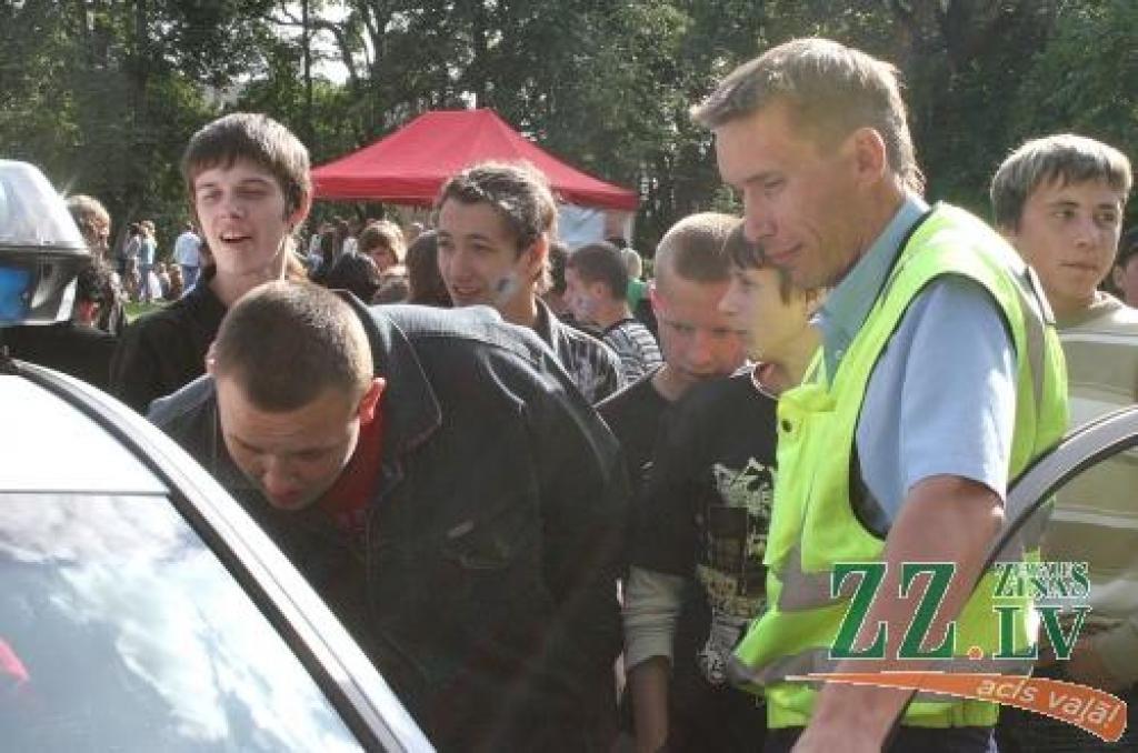 Zinību diena «zonā bez alkohola»