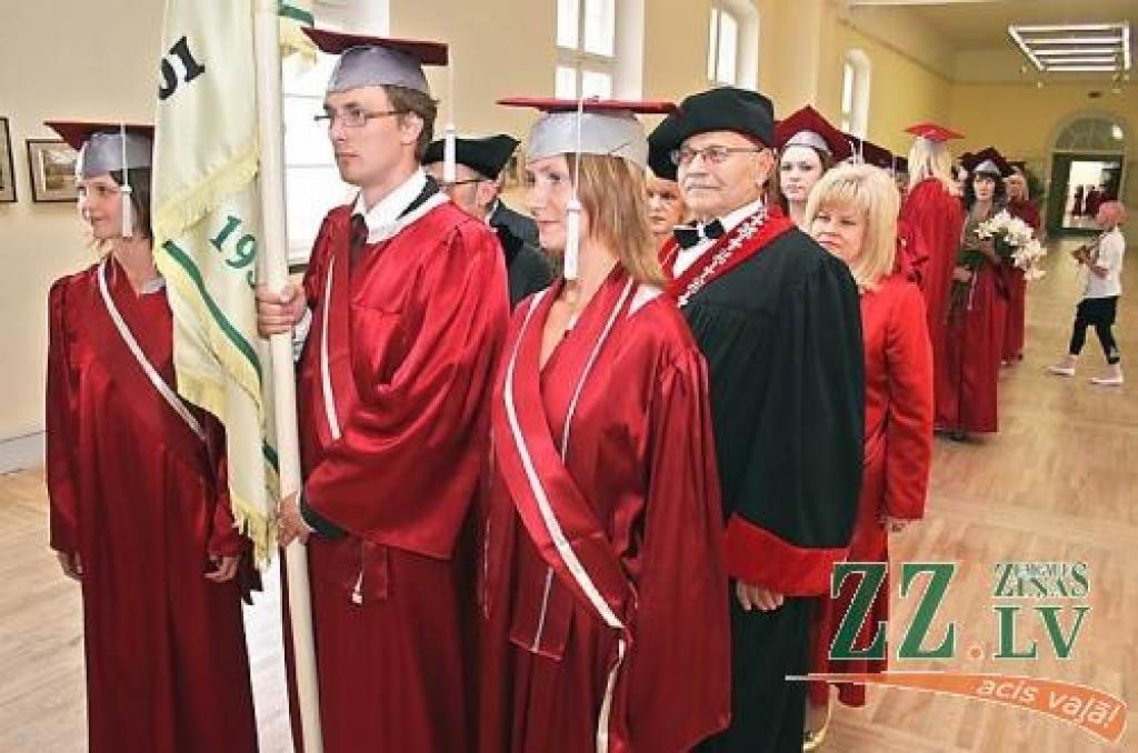 Izskan LLU pēdējais izlaidums