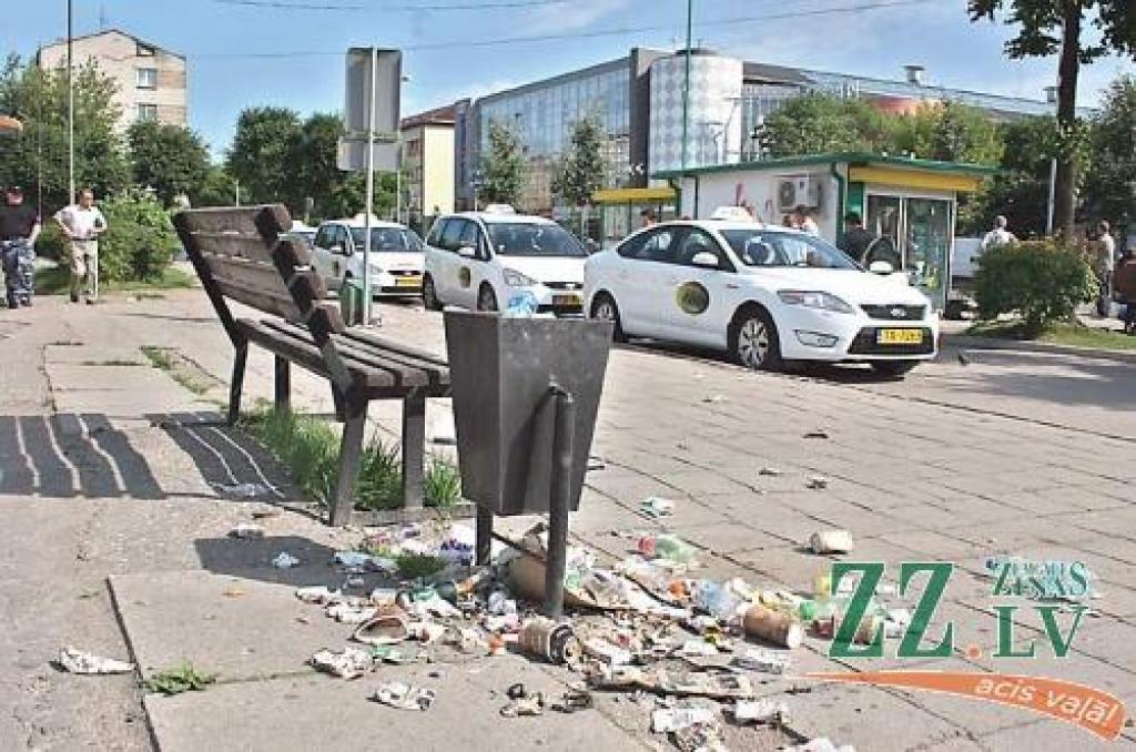 JAP sūkstās par pašu neizdarībām