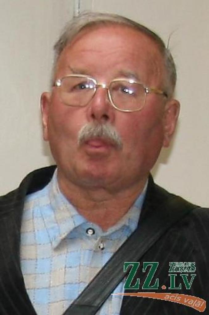 Eribērs atsaucis vienošanos