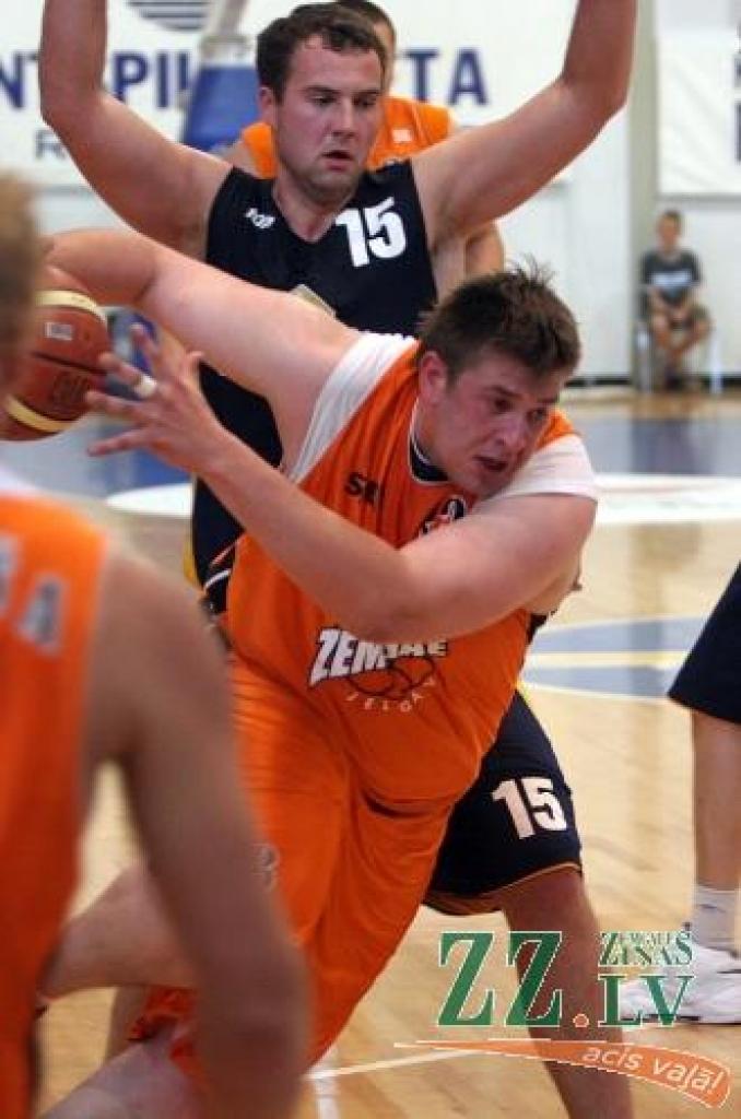 Basketbolistiem – sudrabs, volejbolistēm – 4.vieta