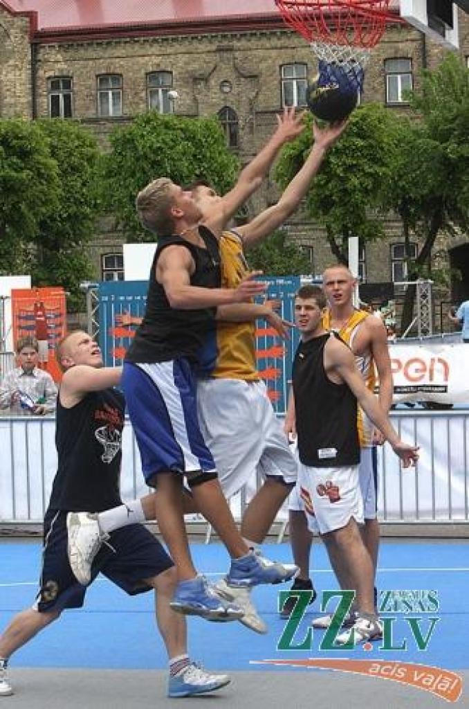 Foto: «Basīša tūre» atklāta