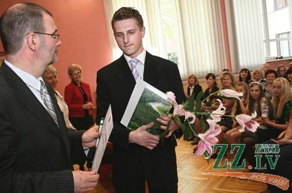 Fotogalerija: Sveic mācību olimpiāžu uzvarētājus