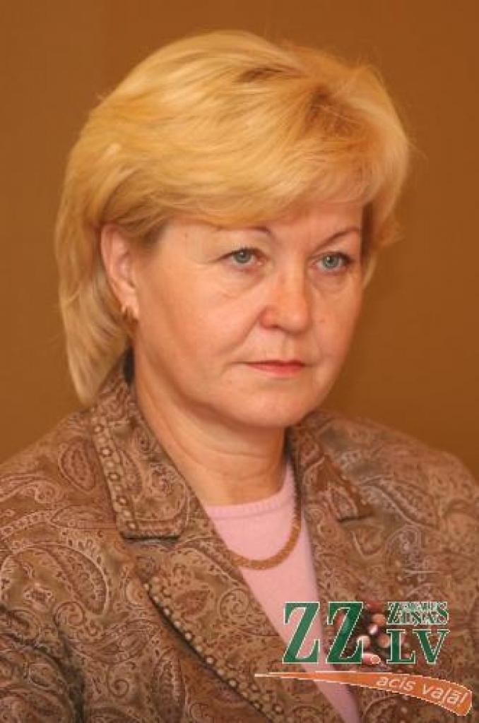 Škutāne iestājusies Tautas partijā