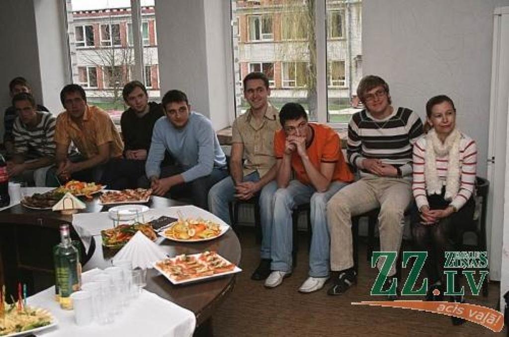 Ozolnieku volejbolisti svin sezonas noslēgumu