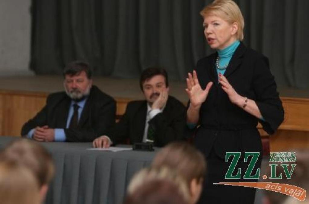 Ministri tiekas ar studentiem
