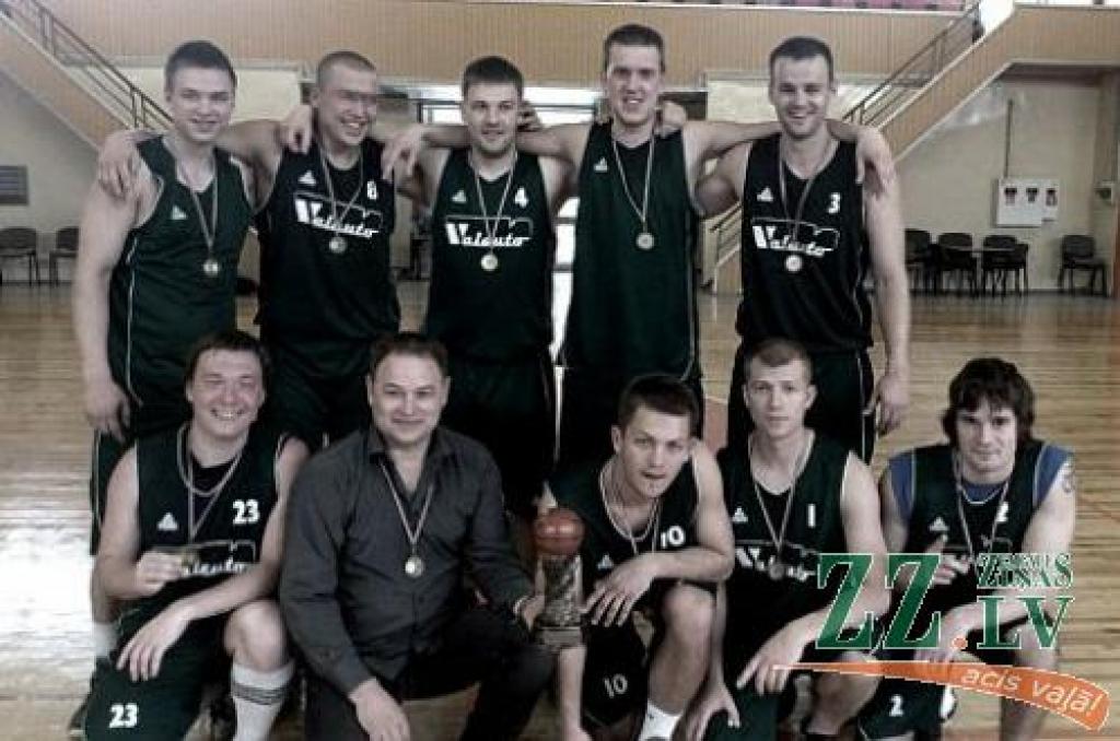 Basketbols. Jelgavnieki izcīna Andra Eglīša kausu basketbolā