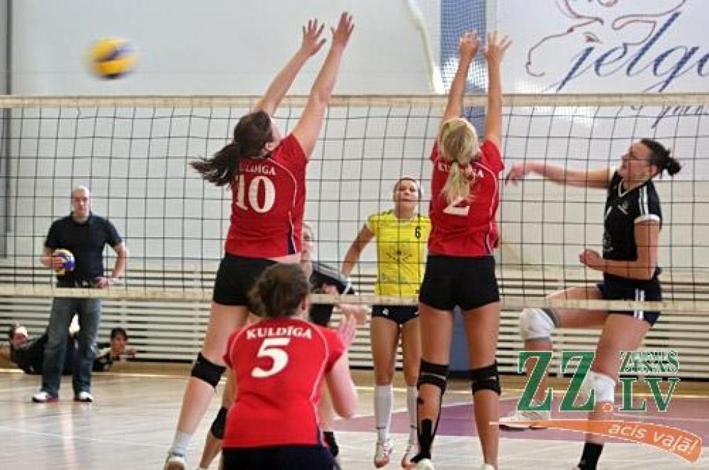 Volejbols. Latvijas Olimpiādes priekšsacīkstes Jelgavas komanda sāk bez zaudējumiem (ar foto)