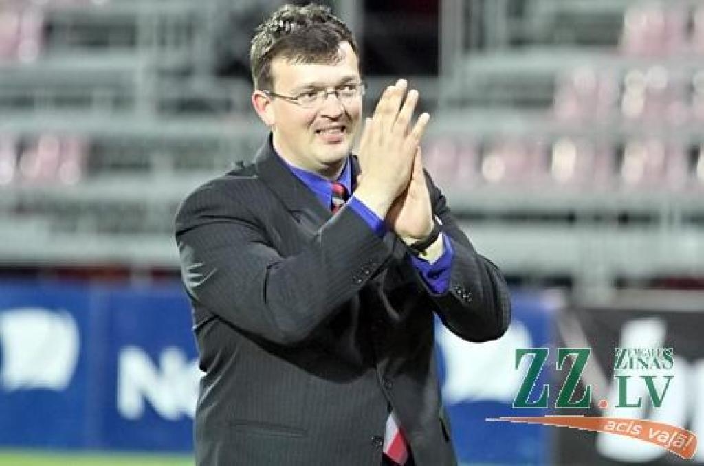Daini Kazakeviču ievēl par futbola federācijas Klubu sacensību komitejas vadītāju