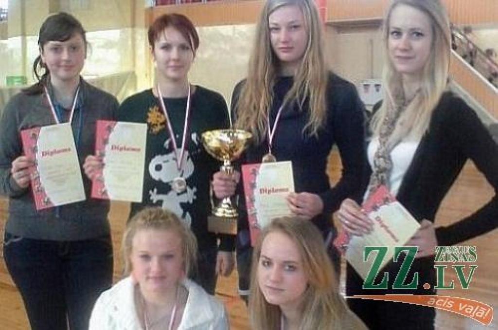 Basketbols. Jelgavas komandas uzvar Zemgales reģiona vidusskolu finālturnīrā