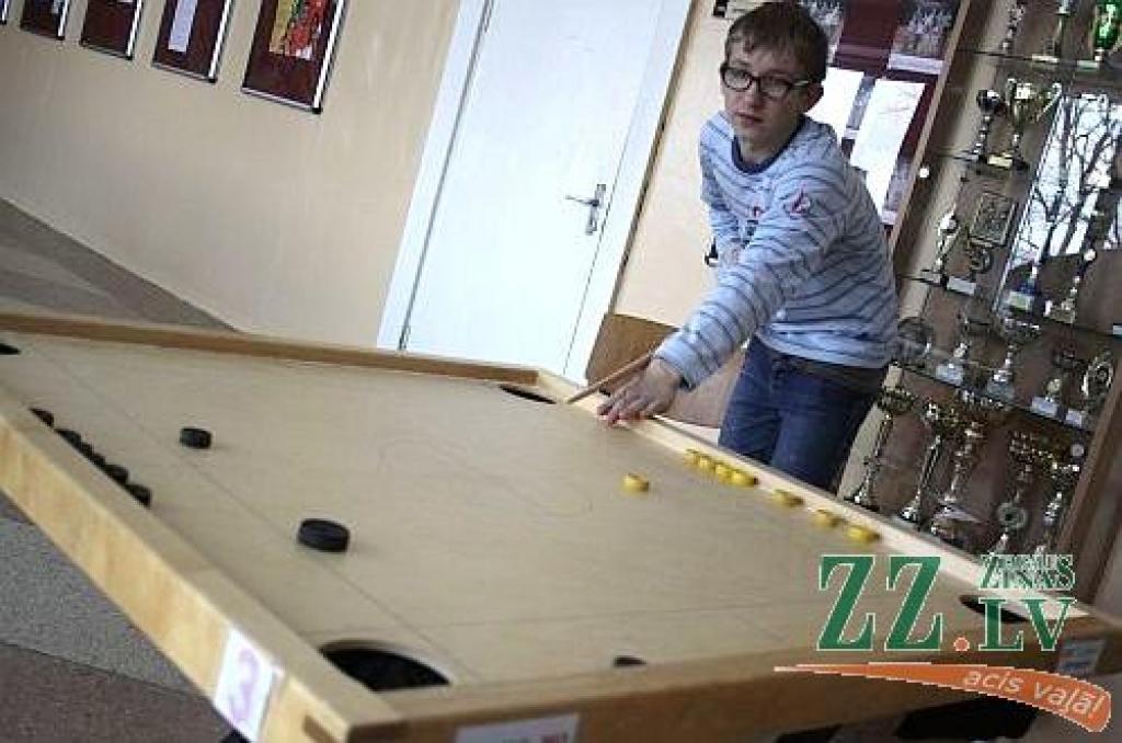 Novuss. Zināmi skolēnu turnīra pirmie pusfinālisti