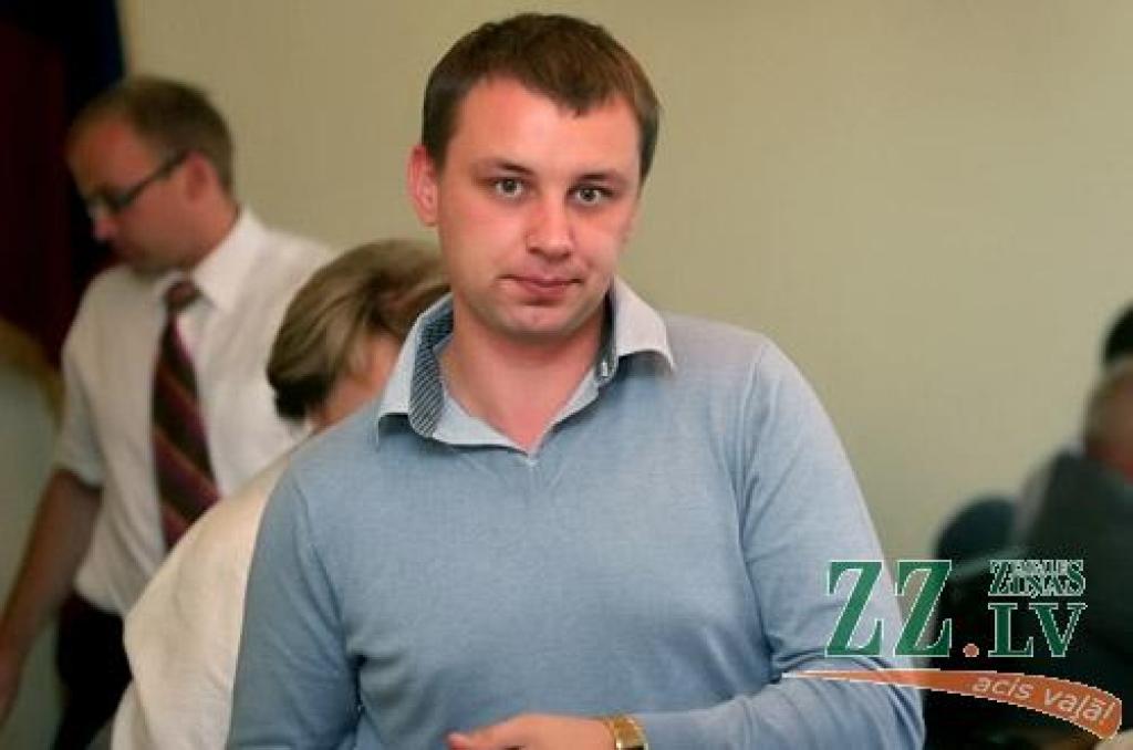 Piektdien «Zemgales Ziņās»: Eihvaldam par «paklausību» amats «Jelgavas ūdenī»; NĪP pastiprina cīņu ar parādniekiem