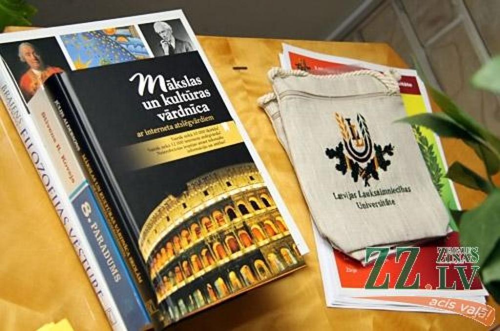 LLU apskatāmas šogad radītās mācību grāmatas
