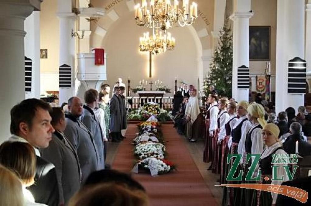 Godina izcilu tautas dejai veltītu mūžu