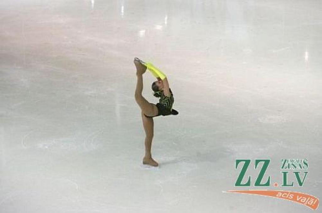 Daiļslidošana. Jelgavniece izcīna tiesības startēt Eiropā
