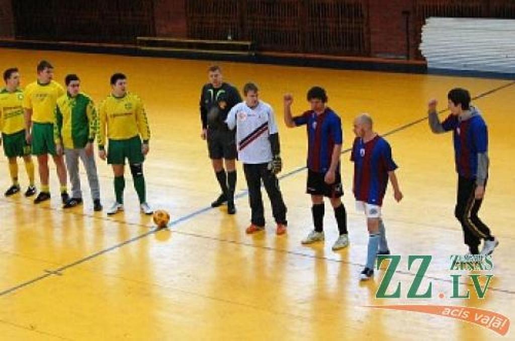 Futbols. Lietuvā tiksies fanu komandas