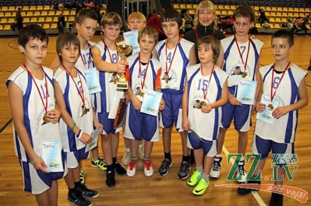 Tautas bumbā uzvar Jelgavas 4. pamatskola un 5. vidusskola
