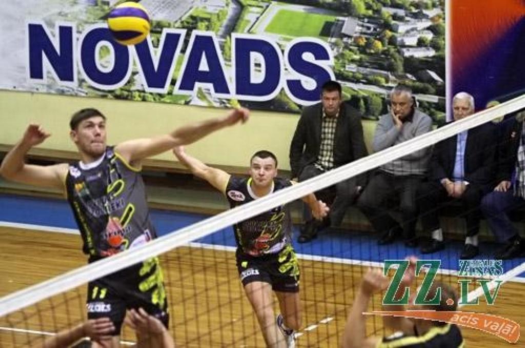 Volejbols. «Ozīši» cīnās sīksti, bet atzīst «Selver» pārākumu
