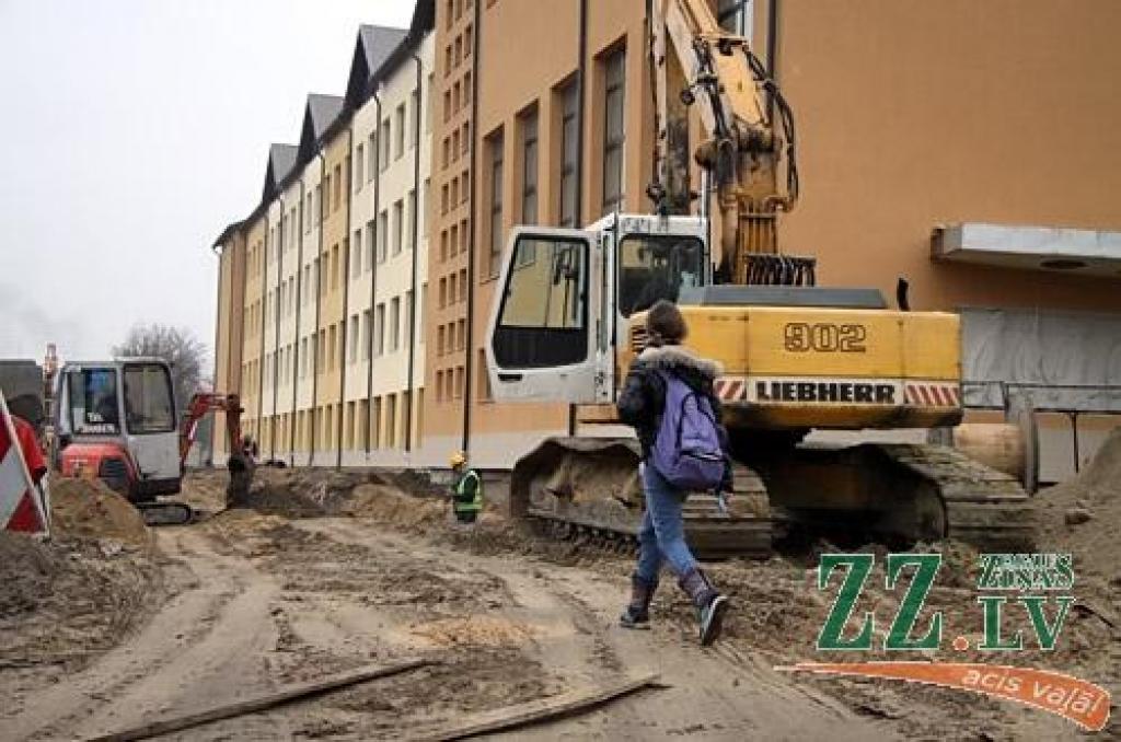 Ceturtdien «Zemgales Ziņās»: Riskē, steidzoties uz lekcijām; iespējams, skolu direktorus iecels uz noteiktu laiku
