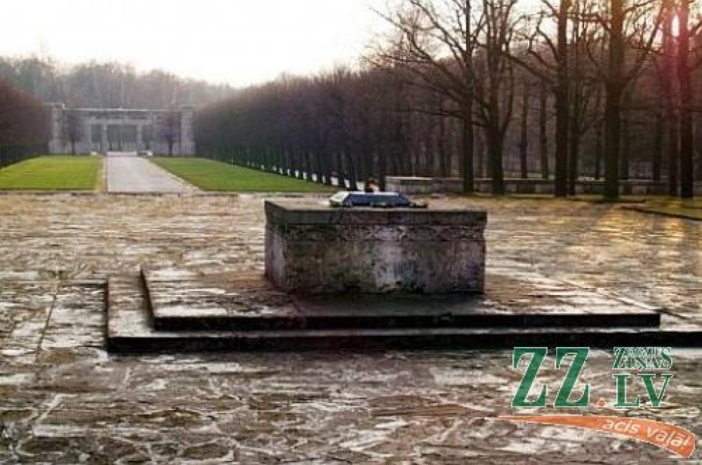 Dome piešķir finansējumu Jelgavas ģerboņa restaurācijai Rīgas Brāļu kapos