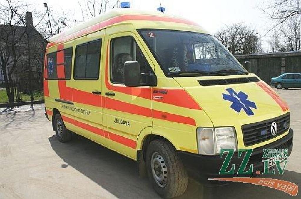 Jelgavā pēc nezināma šķidruma lietošanas miruši trīs vīrieši