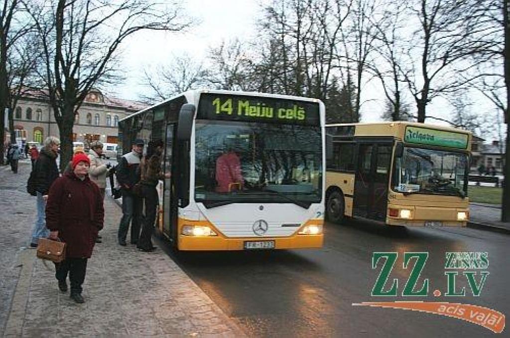 Valsts svētkos autobusos varēs braukt bez maksas