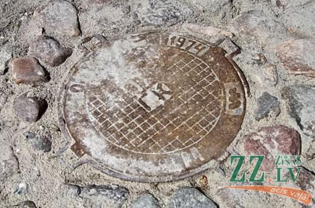 Kanalizācijas akā noslīkst vīrietis