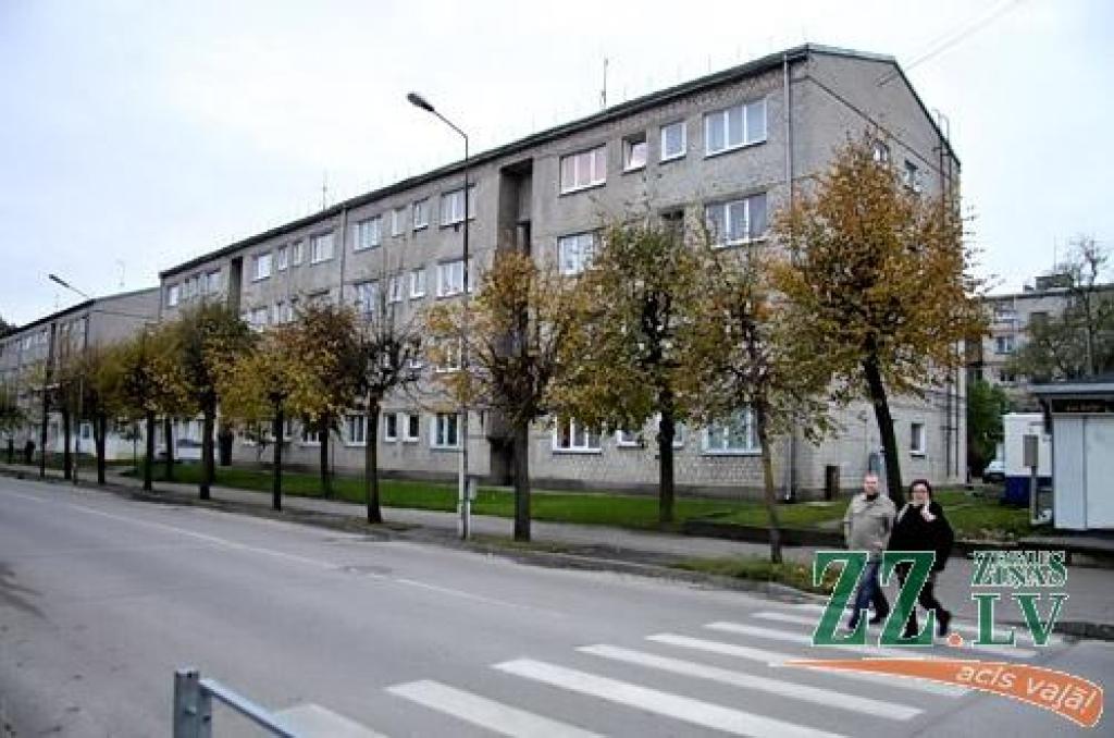 Kaimiņu mājām mainīs jumta segumu
